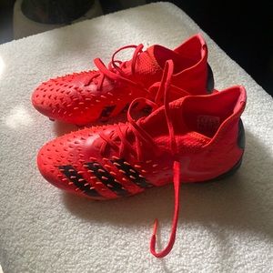 Adidas predator junior cleats